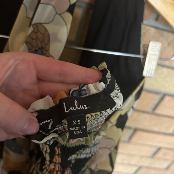 Lulu’s In Vacay Mode Black Floral Print Halter Tiered Maxi Dress Size XS - Picture 6 of 7